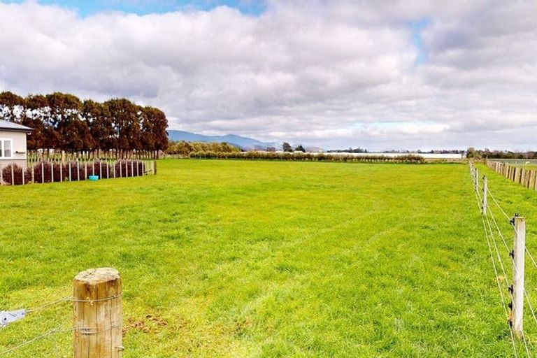 Photo of property in 25 Boulton Road, Levin, 5510