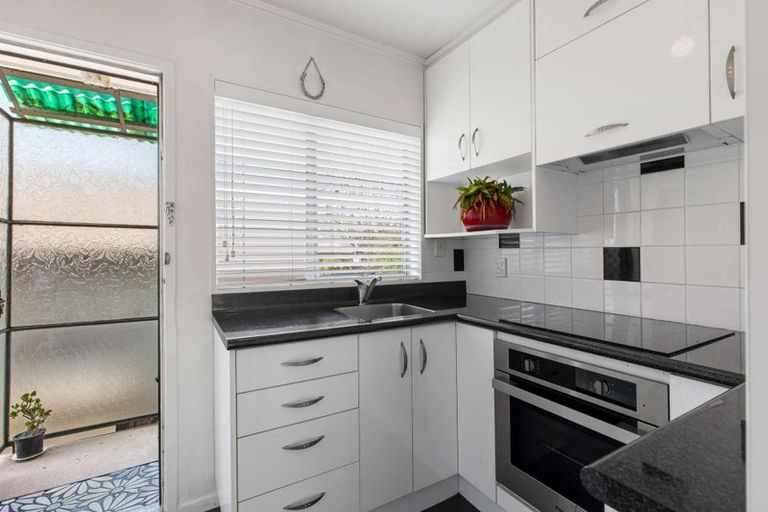 Photo of property in 1/160 Mount Albert Road, Mount Albert, Auckland, 1025