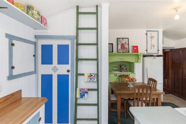 Photo of property in 35 Colenso Street, Sumner, Christchurch, 8081