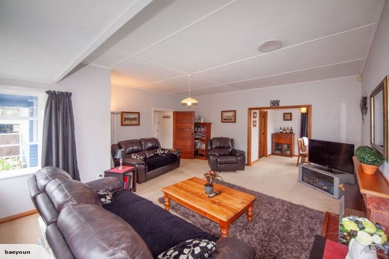 Photo of property in 10 Kipling Street, Johnsonville, Wellington, 6037
