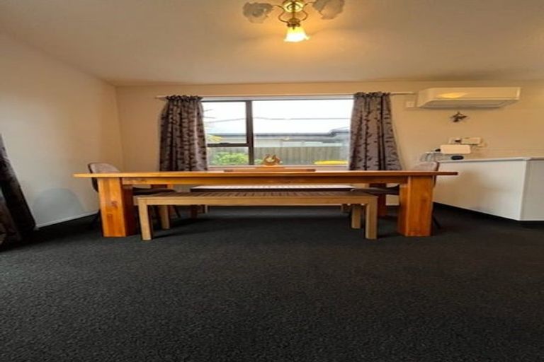 Photo of property in 12 Farm Lane, Parklands, Christchurch, 8083