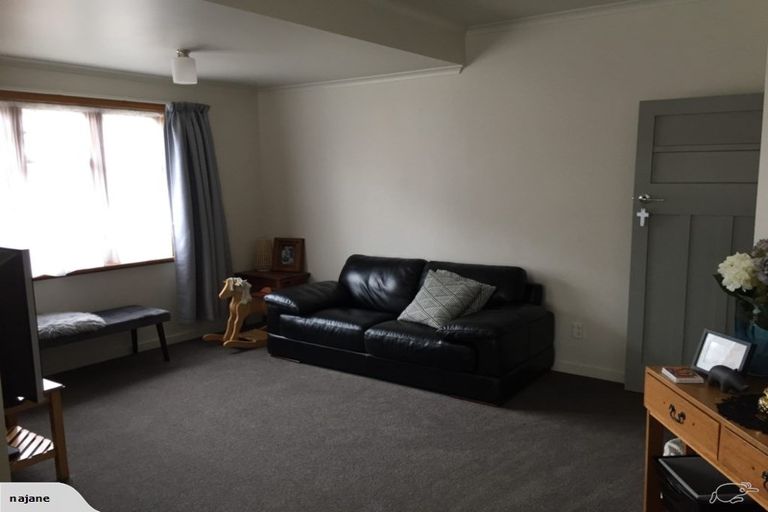 Photo of property in 28 Cruickshank Road, Clouston Park, Upper Hutt, 5018