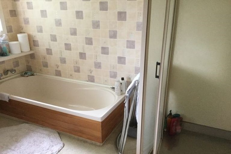 Photo of property in 51 Karina Road, Merrilands, New Plymouth, 4312