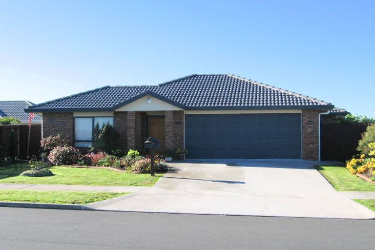 Photo of property in 30 Robin Brooke Drive, Flat Bush, Auckland, 2019