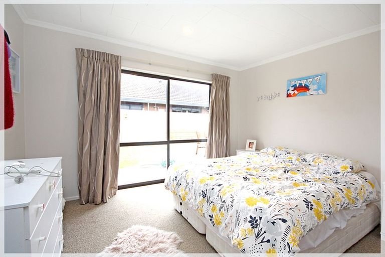 Photo of property in 20 Easton Way, Levin, 5510