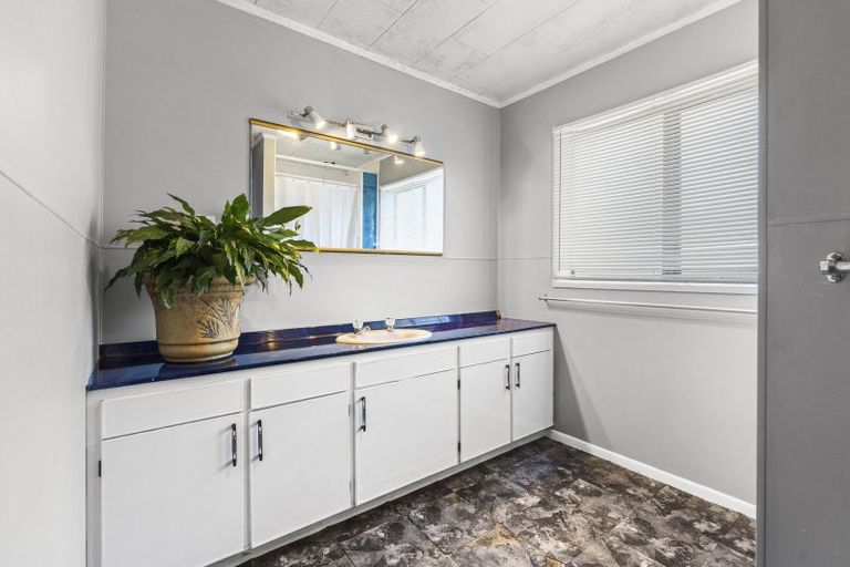 Photo of property in 5 Bronte Place, Whalers Gate, New Plymouth, 4310