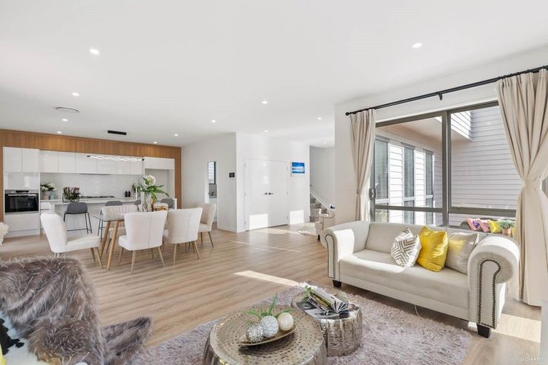 Photo of property in 10 Roa Avenue, Hobsonville, Auckland, 0616