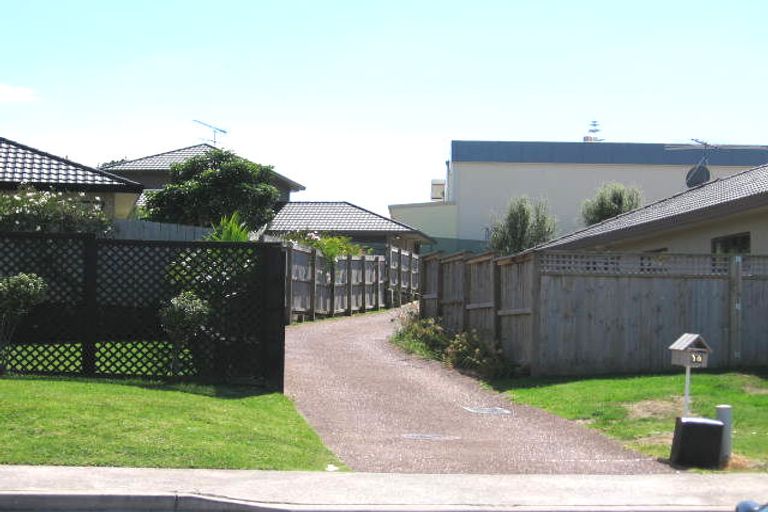 Photo of property in 18 Coventry Way, Long Bay, Auckland, 0630