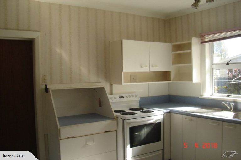 Photo of property in 89 Queenwood Road, Levin, 5510