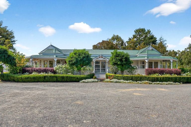 Photo of property in 41 Oxford Street, Martinborough, 5711