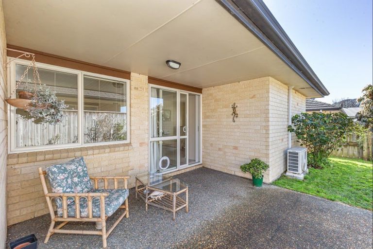 Photo of property in 66 Weraroa Road, Levin, 5510