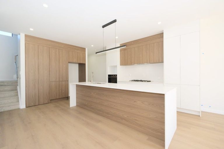 Photo of property in 4 Waimarie Drive, Karaka, 2578