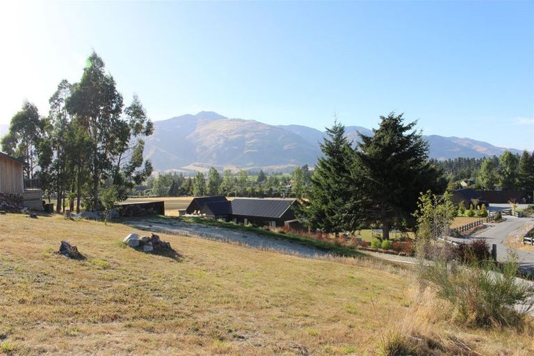 Photo of property in 5 Skylark Place, Lake Hawea, 9382