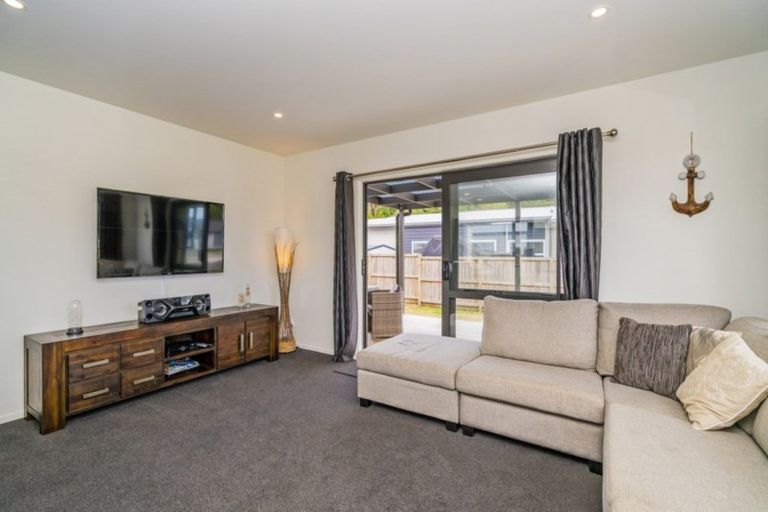 Photo of property in 48 Alf Simpson Drive, Whitianga, 3510