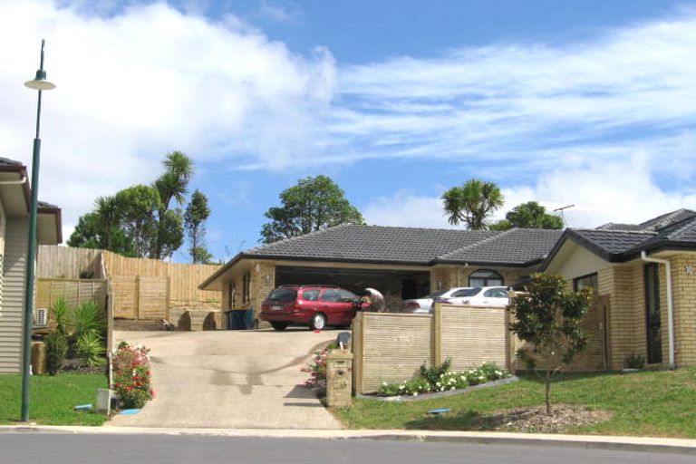 Photo of property in 25 Spoonbill Place, Unsworth Heights, Auckland, 0632