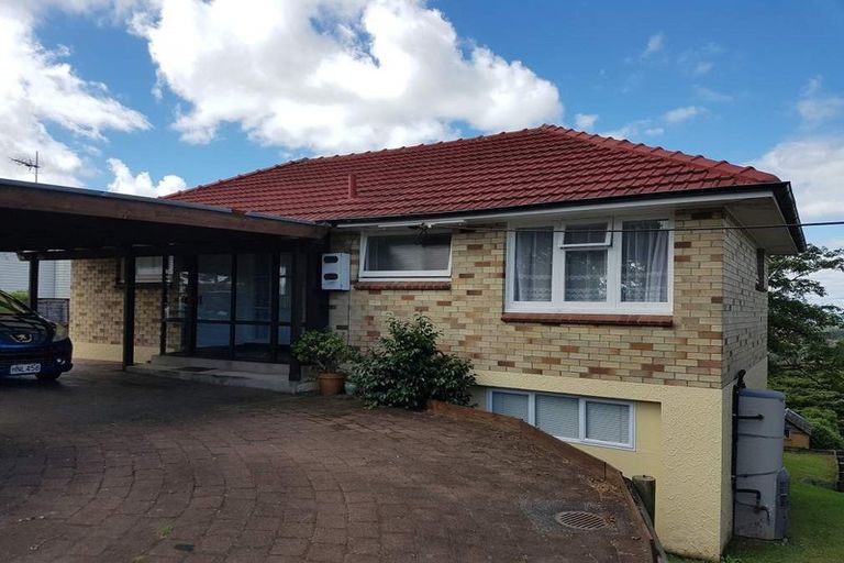 Photo of property in 1/177 Glenfield Road, Hillcrest, Auckland, 0627