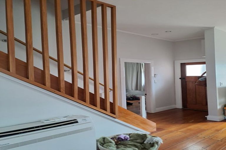 Photo of property in 27 Maida Vale Road, Roseneath, Wellington, 6011