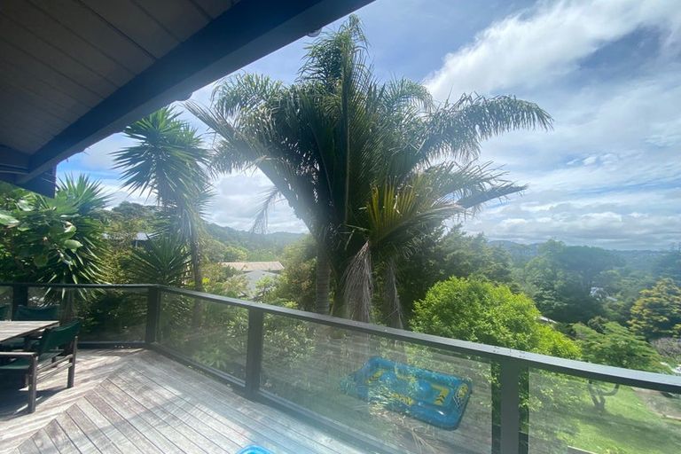 Photo of property in 18 Laingfield Terrace, Laingholm, Auckland, 0604