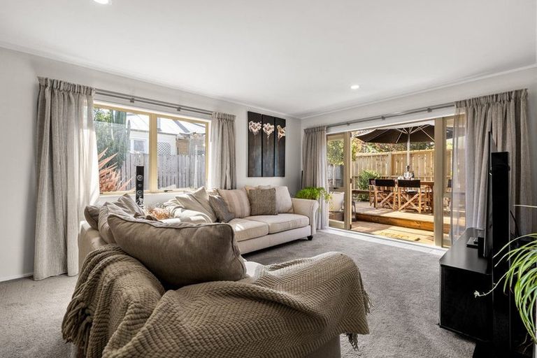 Photo of property in 86b Moore Street, Leamington, Cambridge, 3432