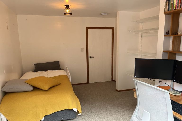 Photo of property in 701 Scenic Drive, Henderson Valley, Auckland, 0612