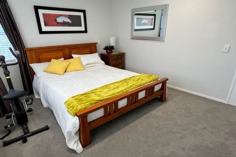 Photo of property in 13 Tranquility Rise, Mellons Bay, Auckland, 2014