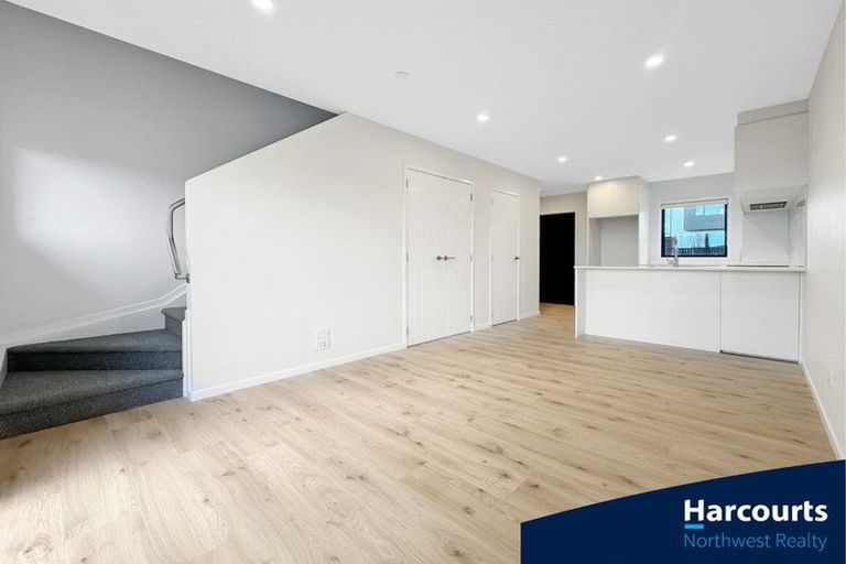 Photo of property in 7/48 Moire Road, Massey, Auckland, 0614