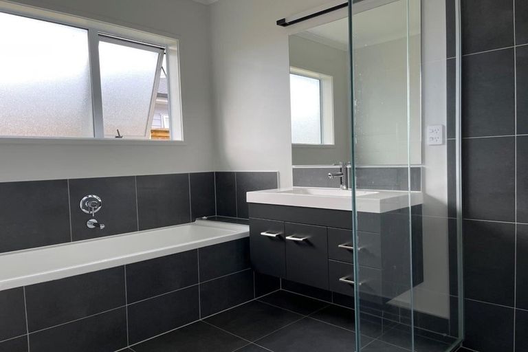 Photo of property in 28 Nellie Drive, Kumeu, 0810