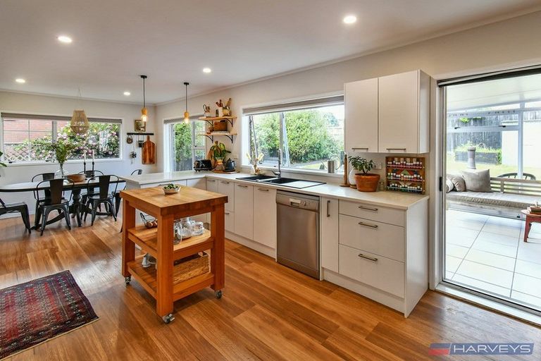 Photo of property in 43 Charles Prevost Drive, The Gardens, Auckland, 2105