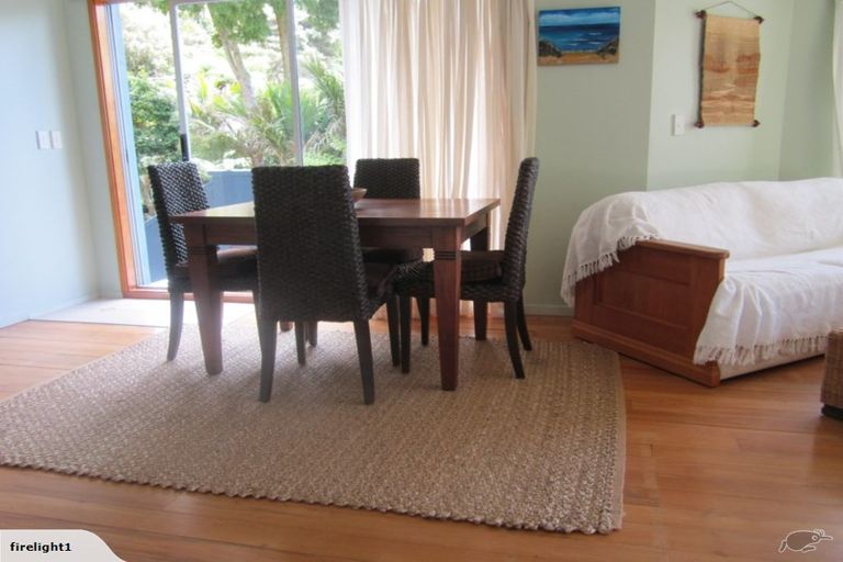 Photo of property in 95 Cornwallis Road, Cornwallis, Auckland, 0604