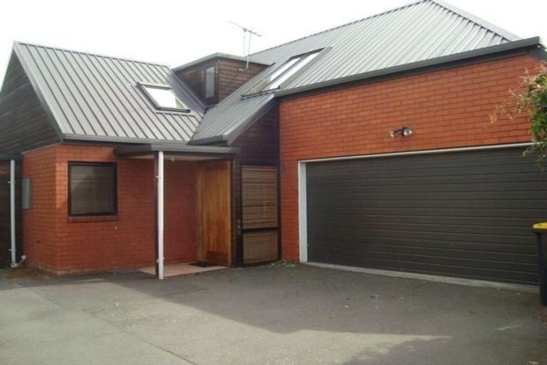 Photo of property in 9a Clyde Road, Upper Riccarton, Christchurch, 8041