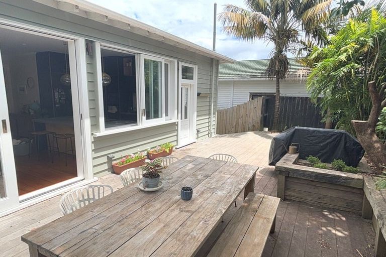 Photo of property in 29 Glendon Avenue, Avondale, Auckland, 1026