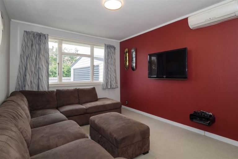 Photo of property in 59 Mcmurdo Street, Tinwald, Ashburton, 7700