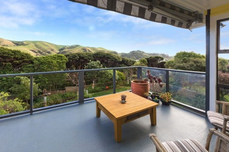 Photo of property in 43 Sea Vista Drive, Pukerua Bay, 5026