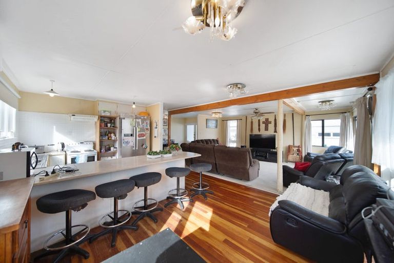 Photo of property in 11 Citril Place, Red Hill, Papakura, 2110