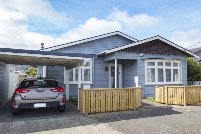 Photo of property in 16 Collins Street, Petone, Lower Hutt, 5012