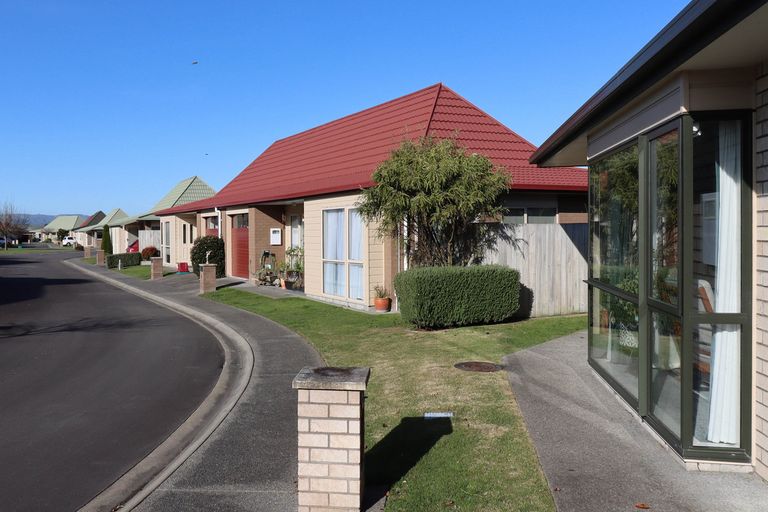 Photo of property in Villa Estate, 60/55 Armstrong Avenue, Carterton, 5713