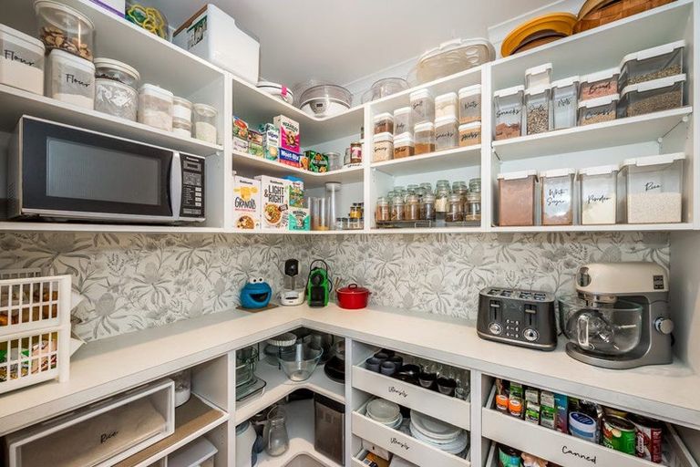 Photo of property in 7 Kikorangi Way, Paraparaumu, 5032