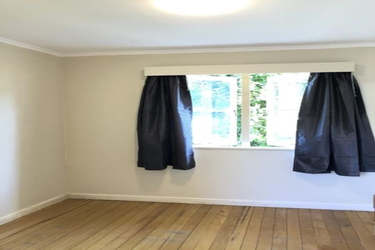 Photo of property in 25 Lake Road, Northcote, Auckland, 0627