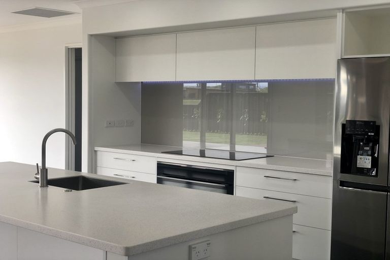 Photo of property in 73 The Esplanade, Pegasus, 7612