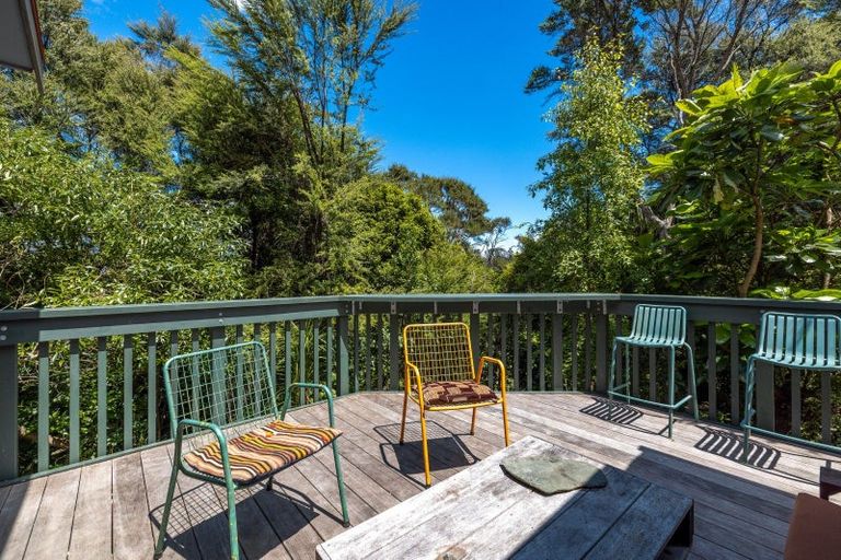 Photo of property in 6 Taraire Street, Ostend, Waiheke Island, 1081