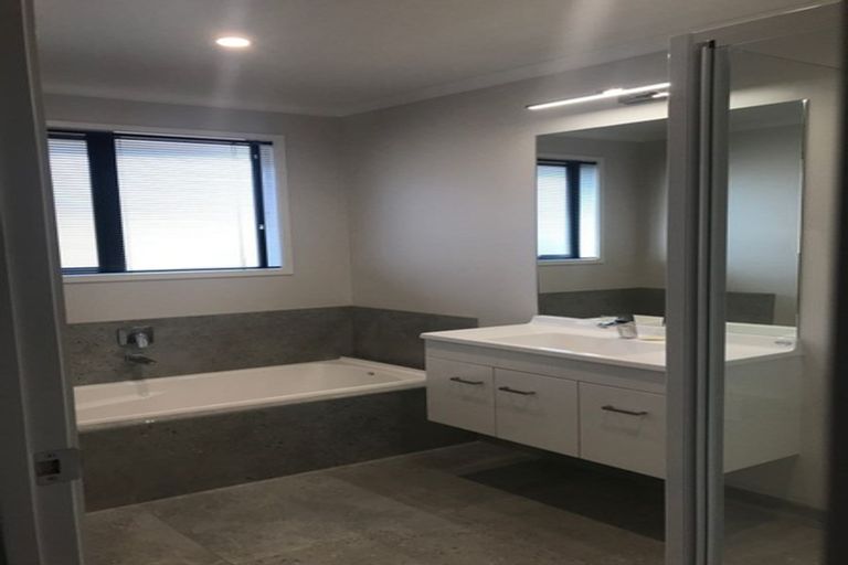 Photo of property in 5 Gibboney Place, Pokeno, 2402