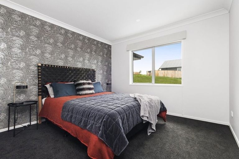 Photo of property in 1 Okohaka Avenue, Glenbrook, 2681