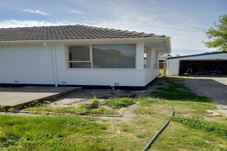 Photo of property in 42 Orrick Crescent, Avondale, Christchurch, 8061