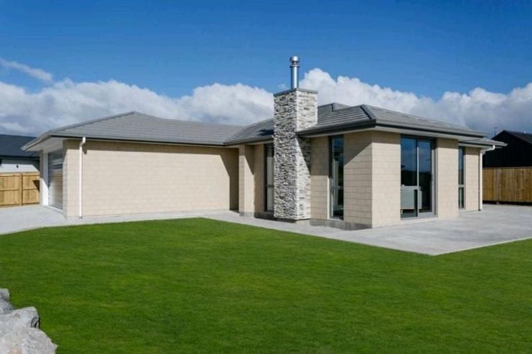 Photo of property in 4 Uku Way, Wharewaka, Taupo, 3330