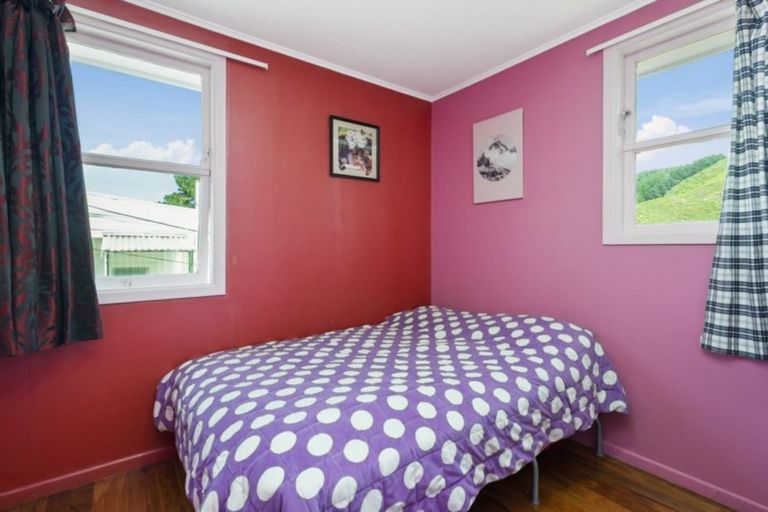 Photo of property in 50 Montreal Grove, Kingston, Wellington, 6021