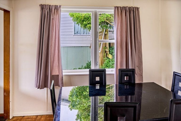 Photo of property in 44 Cardiff Crescent, Cannons Creek, Porirua, 5024