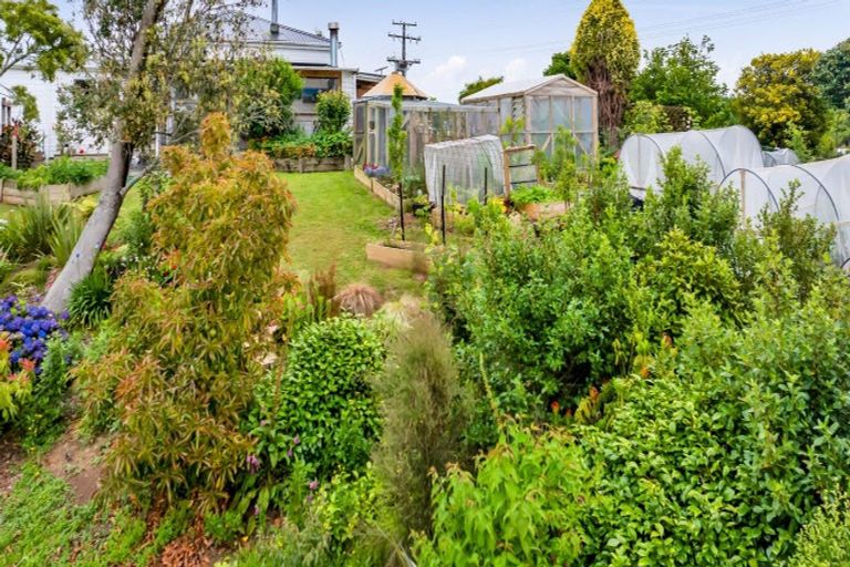 Photo of property in 20 Dudley Road Lower, Inglewood, 4386