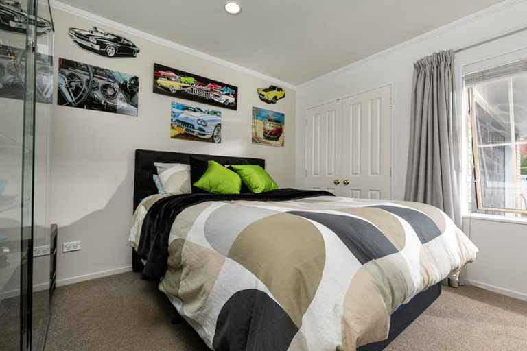 Photo of property in 27 Summerland Drive, Henderson, Auckland, 0612