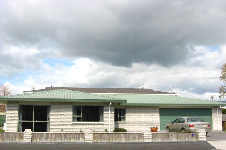 Photo of property in 79 Barrett Street, Westown, New Plymouth, 4310