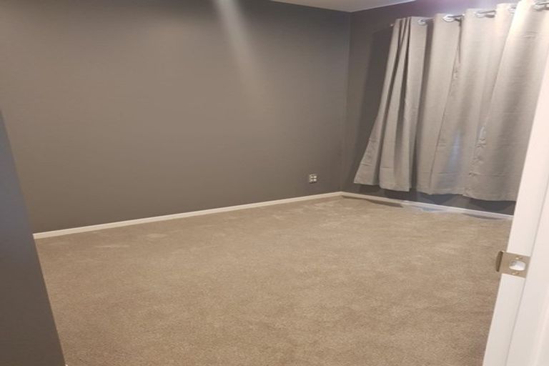 Photo of property in 16 Black Shed Road, Flat Bush, Auckland, 2019